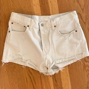 Levi’s white denim shorts